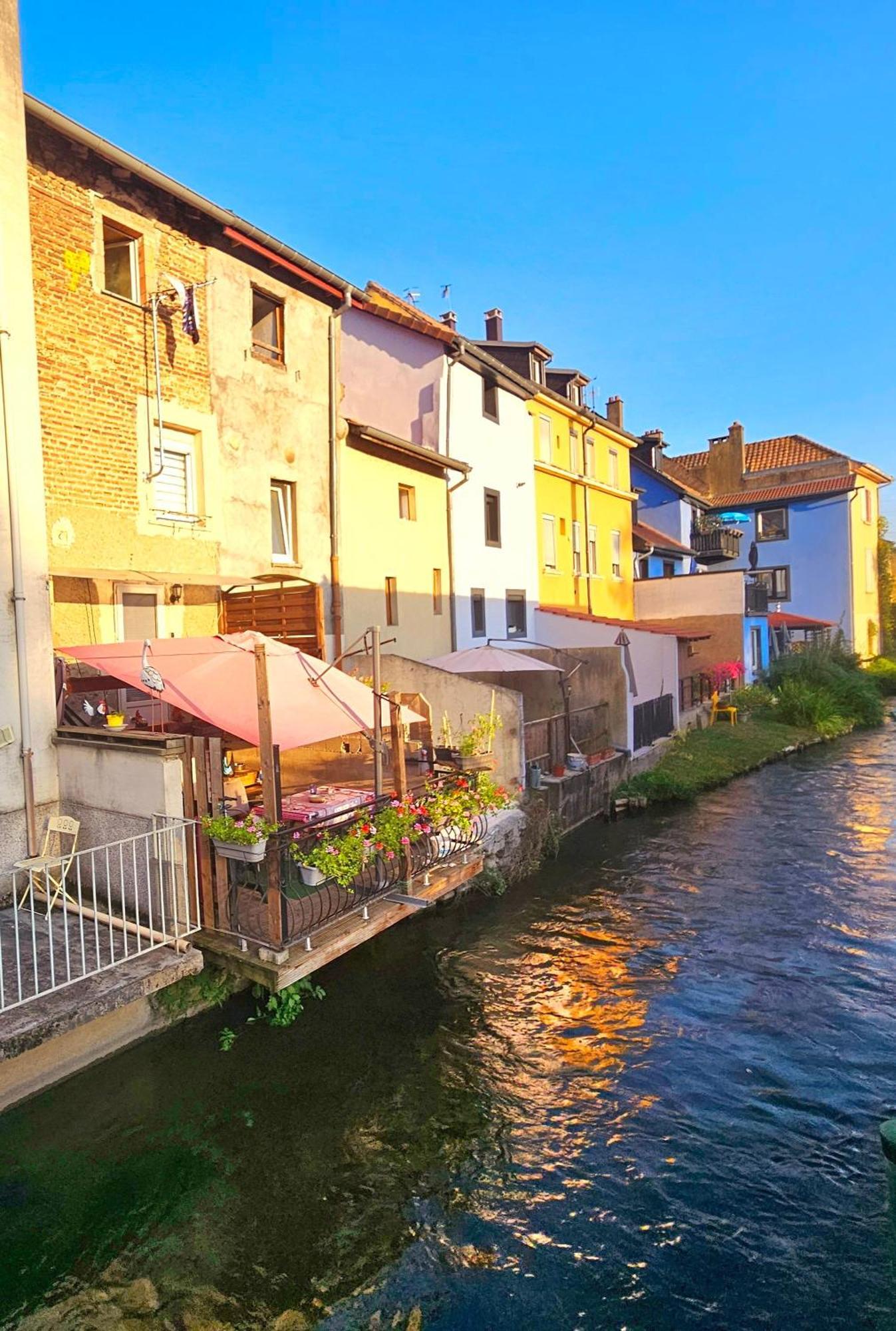 L'Atypique Des Remparts Villa Енсисайм Екстериор снимка
